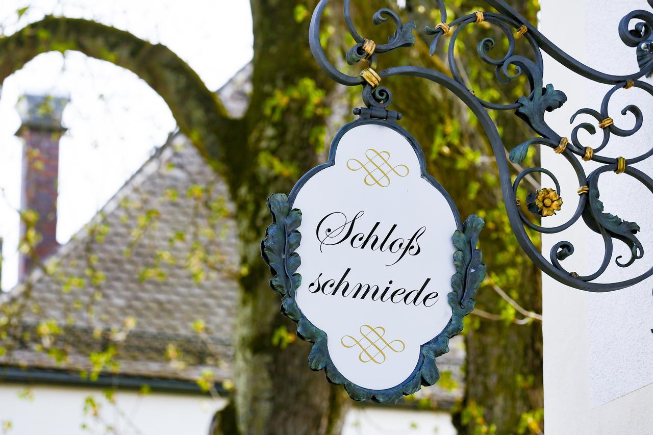 Hotel zur Schloss-Schmiede Kuhbach  Exterior foto